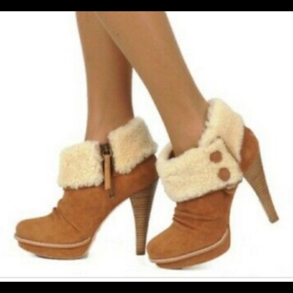UGG Georgette bootie heels size leather sheep 9.5